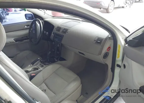 2006 Volvo S40 2.4I z USA, uszkodzony, nr VIN YV1MS382262209606